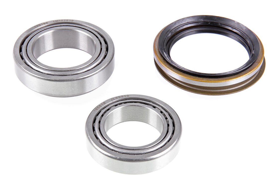 Ackoja A530104 Wheel Bearing Set