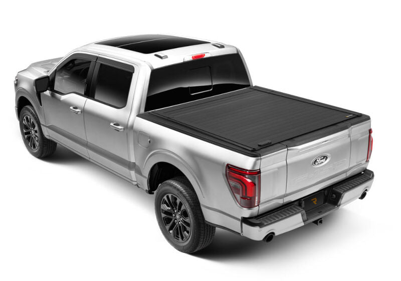 Retrax RealTruck 07-21 Toyota Tundra CrewMax 5.5ft w/Deck Rail Sys (No Bed Box) RetraxPRO EZ-Off FRC-4000
