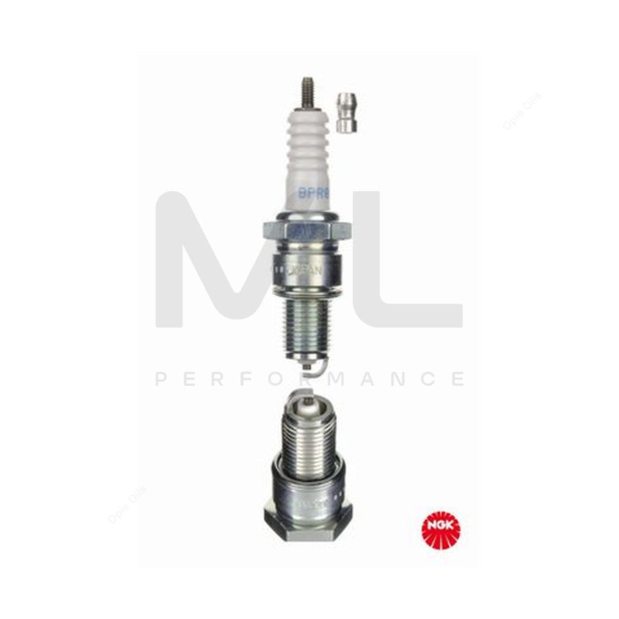NGK BPR8ES (3923) - Standard Spark Plug / Sparkplug - Projected Centre Electrode