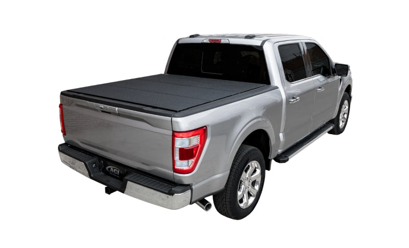 Access LOMAX 09-18 Ram 1500 / 19+ Ram Classic (w/o Rambox) 5ft 7in Trifold Bed Cover - Black Diamond