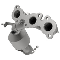 MagnaFlow Direct Fit Catalytic Converter 04-06 Toyota Sienna 3.3L