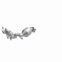 MagnaFlow Direct Fit Catalytic Converter 04-06 Toyota Sienna 3.3L