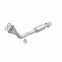 MagnaFlow Direct Fit Catalytic Converter California Grade 96-98 Toyota 4Runner 2.7L