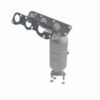 MagnaFlow Direct Fit Catalytic Converter 04-05 Suz Verona2.5 Manifold Front