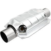 MagnaFlow Universal Catalytic Converter 2.25 W/Dual O2 Boss