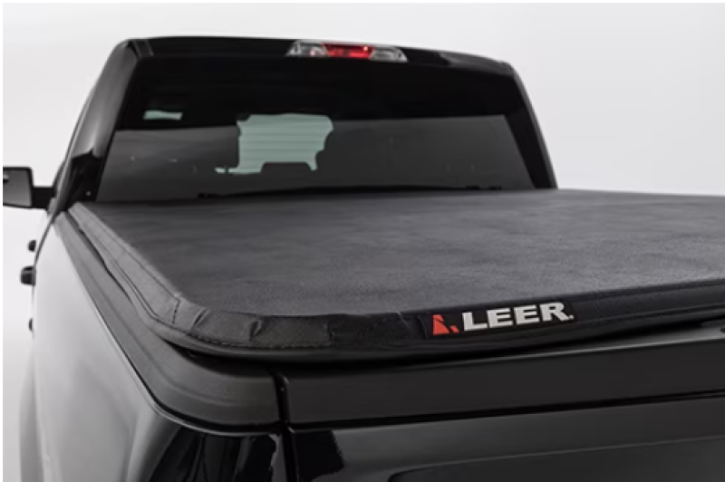 LEER Group LEER 2020+ GM Silverado/Sierra LATITUDE 6Ft9In Heavy Duty Tonneau Cover - Folding Full Sz Stndrd Bed